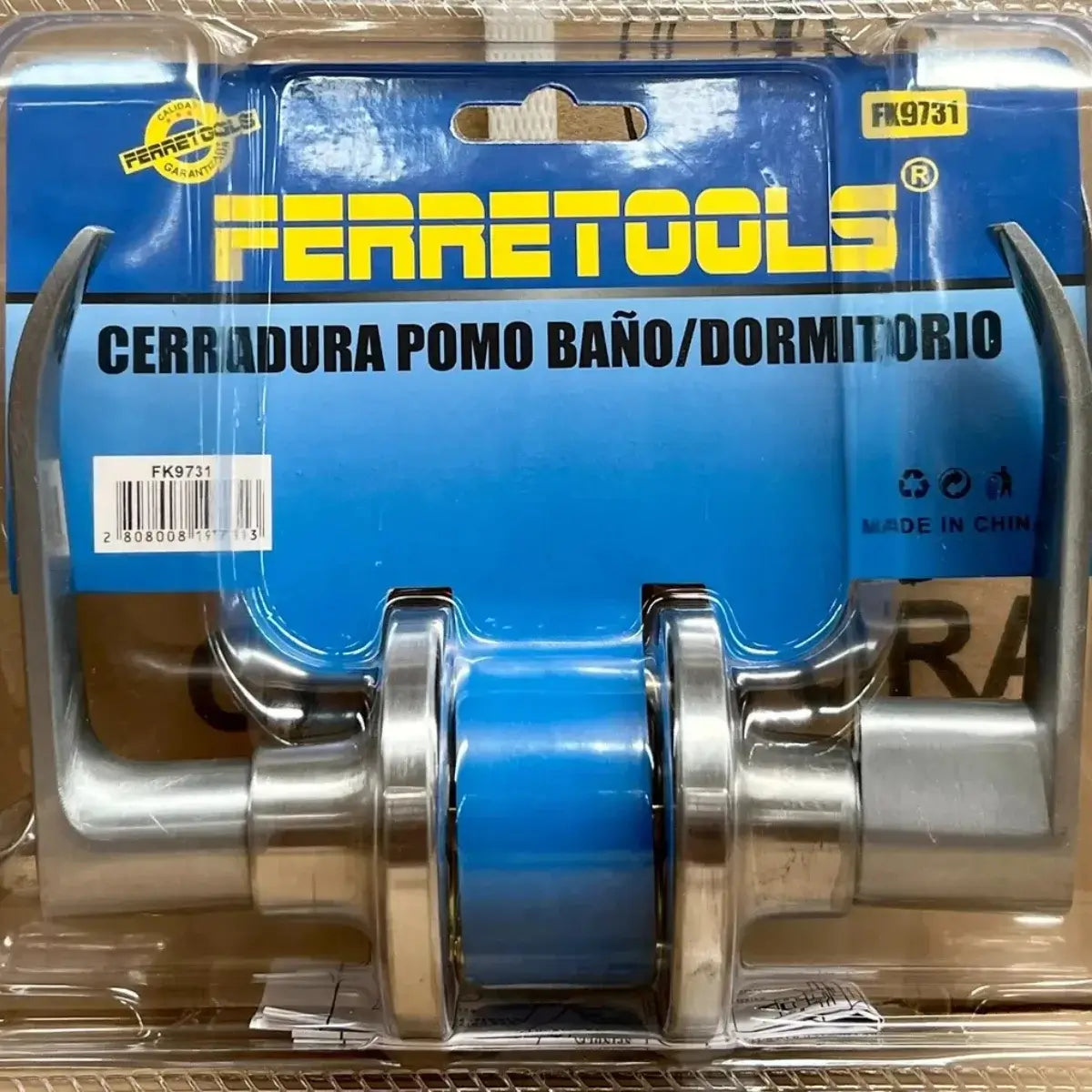Cerradura de acceso de manilla Ferretools con seguro de mariposa y llave para puertas interiores.