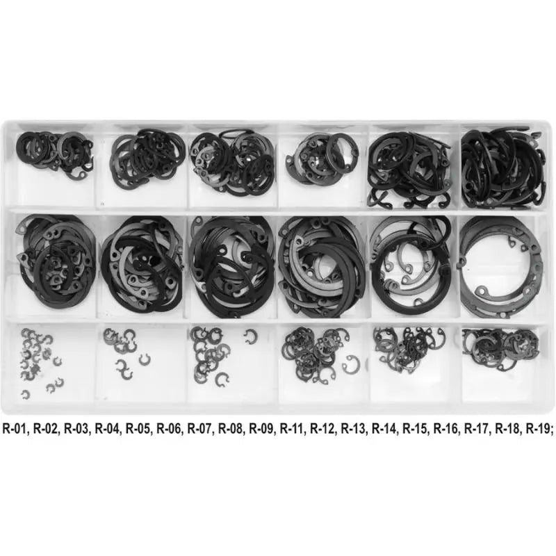 Kit de 300 anillos de retención Surtidos Yato YT-06881 en caja organizadora, ideal para trabajos de mecánica automotriz y montaje de ejes.