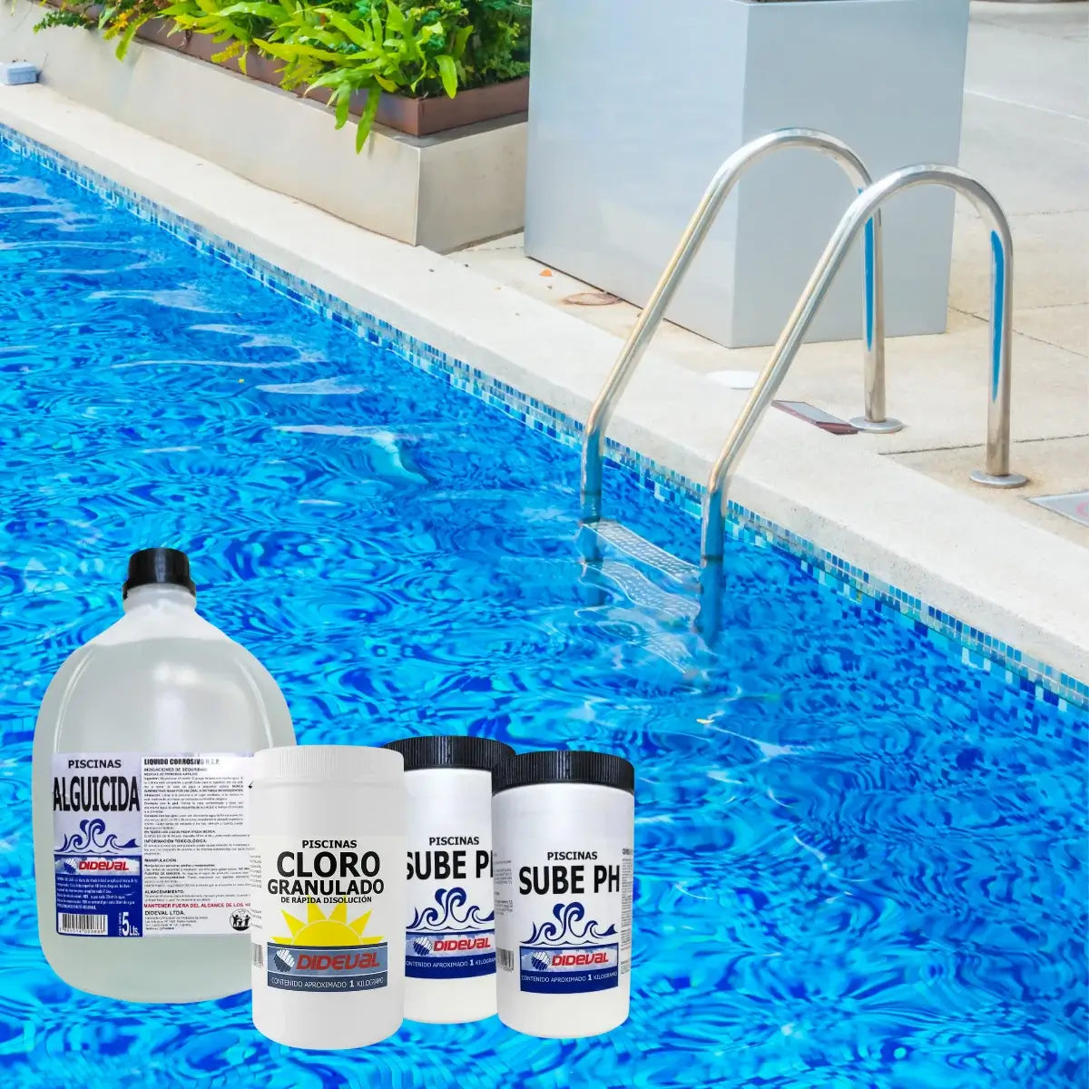 Kit limpieza para piscina Dideval: Alguicida, Cloro Granulado y Sube pH, para el mantenimiento de piscinas.