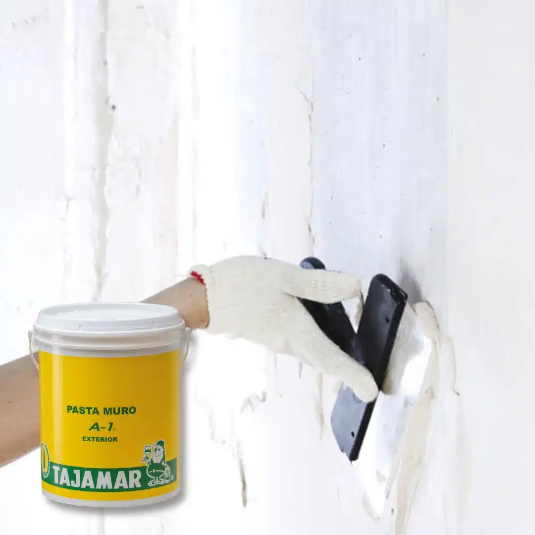 Pasta para muro de exterior revestimiento plástico Tajamar para reparar y nivelar superficies.