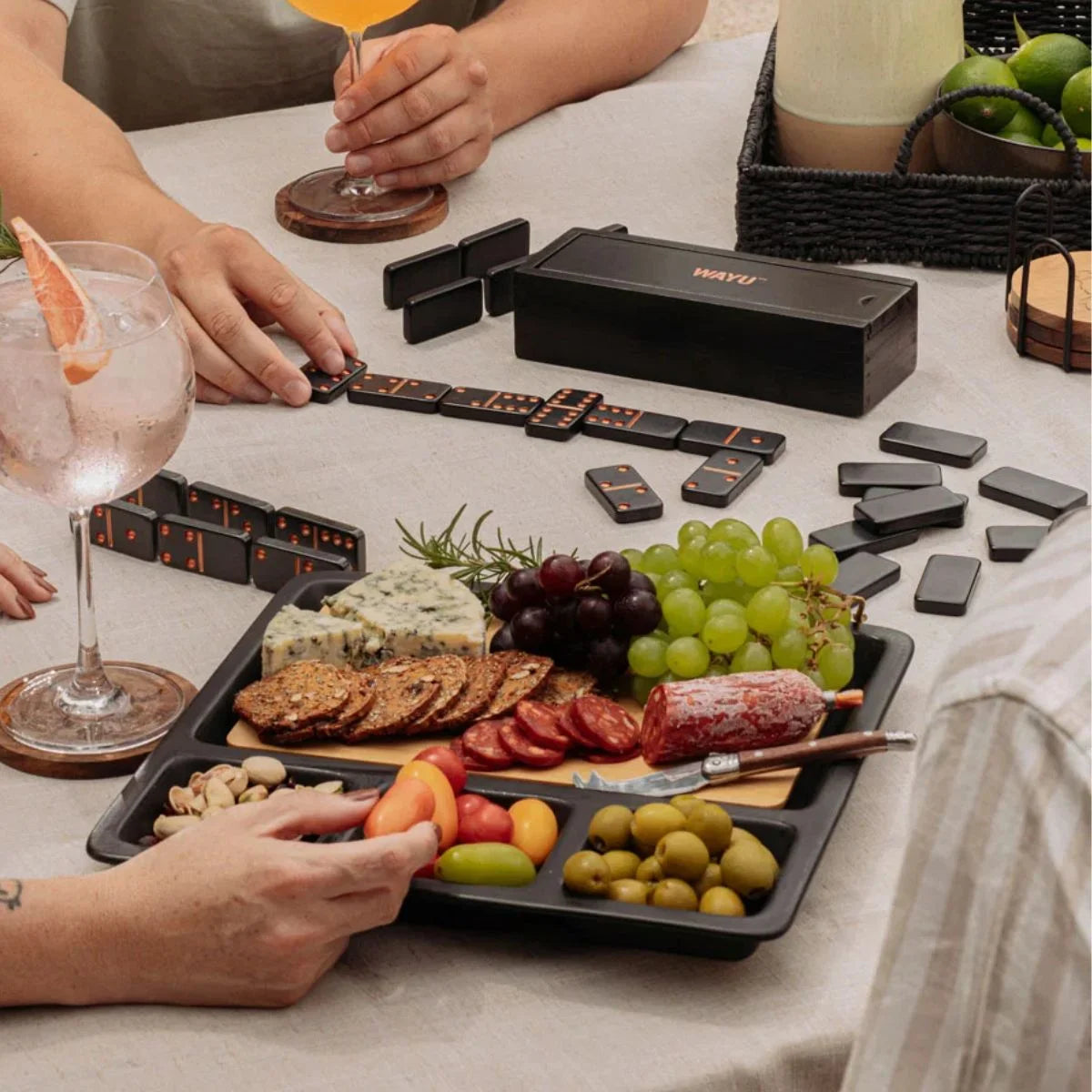 Tabla de aperitivo de bambú con bandeja de cerámica Wayu