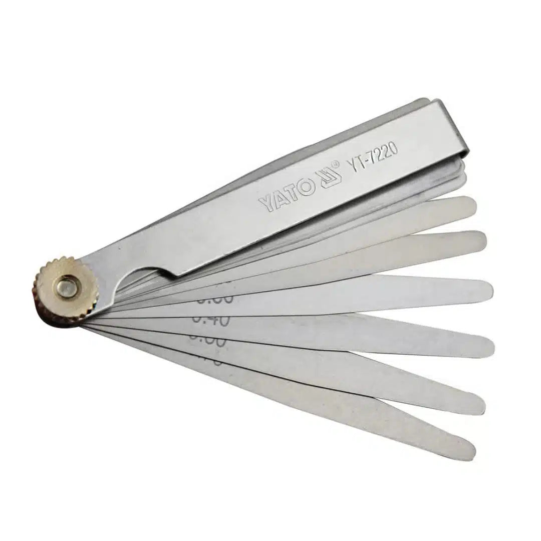 Set profesional de galgas de espesores Yato YT-7220, 17 hojas de 100 mm, tipo B, para la calibración y medición precisa de holguras en mecánica automotriz e industrial.