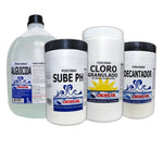 Kit de mantenimiento para piscina con alguicida, cloro granulado de acción rápida, decantador y sube pH, para control de algas y equilibrio químico del agua.