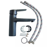 Llave monomando Taumm para lavamanos en acabado negro mate, grifería de baño moderna y elegante para lavabos.