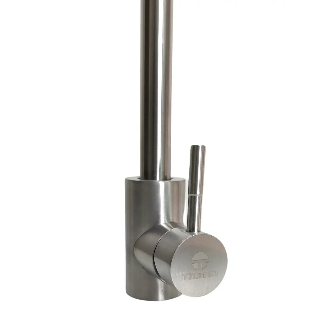 Monomando de lavaplato vertical de acero INOX, grifo de cocina con caño giratorio y palanca única para control de agua.